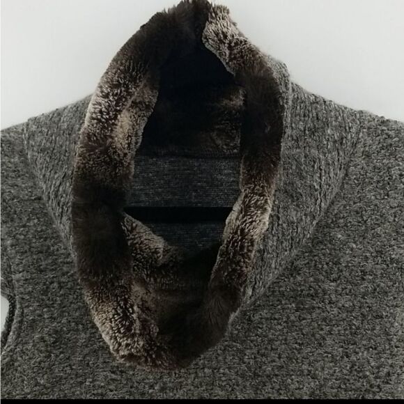 TGM Dress Made in Italy with Faux Fur Collar Size S - Picture 5 of 8